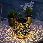 Laden Sie das Bild in den Galerie-Viewer, Solar-Laterne LED Blumenornament
