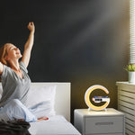 Laden Sie das Bild in den Galerie-Viewer, Multifunktionale Tischlampe "smart light"

