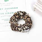 Laden Sie das Bild in den Galerie-Viewer, Haargummis scrunchie-pocket
